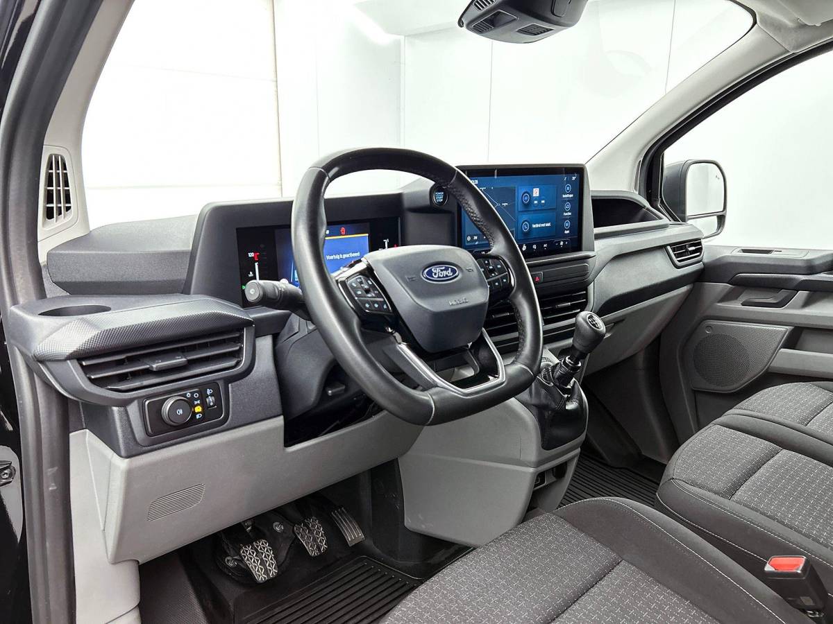 Ford Transit Custom Ford Transit Custom 300 2.0 TDCI L2H1 Trend Nieuw Model Navigatie Cruise Camera Parkeersensoren Trekhaak