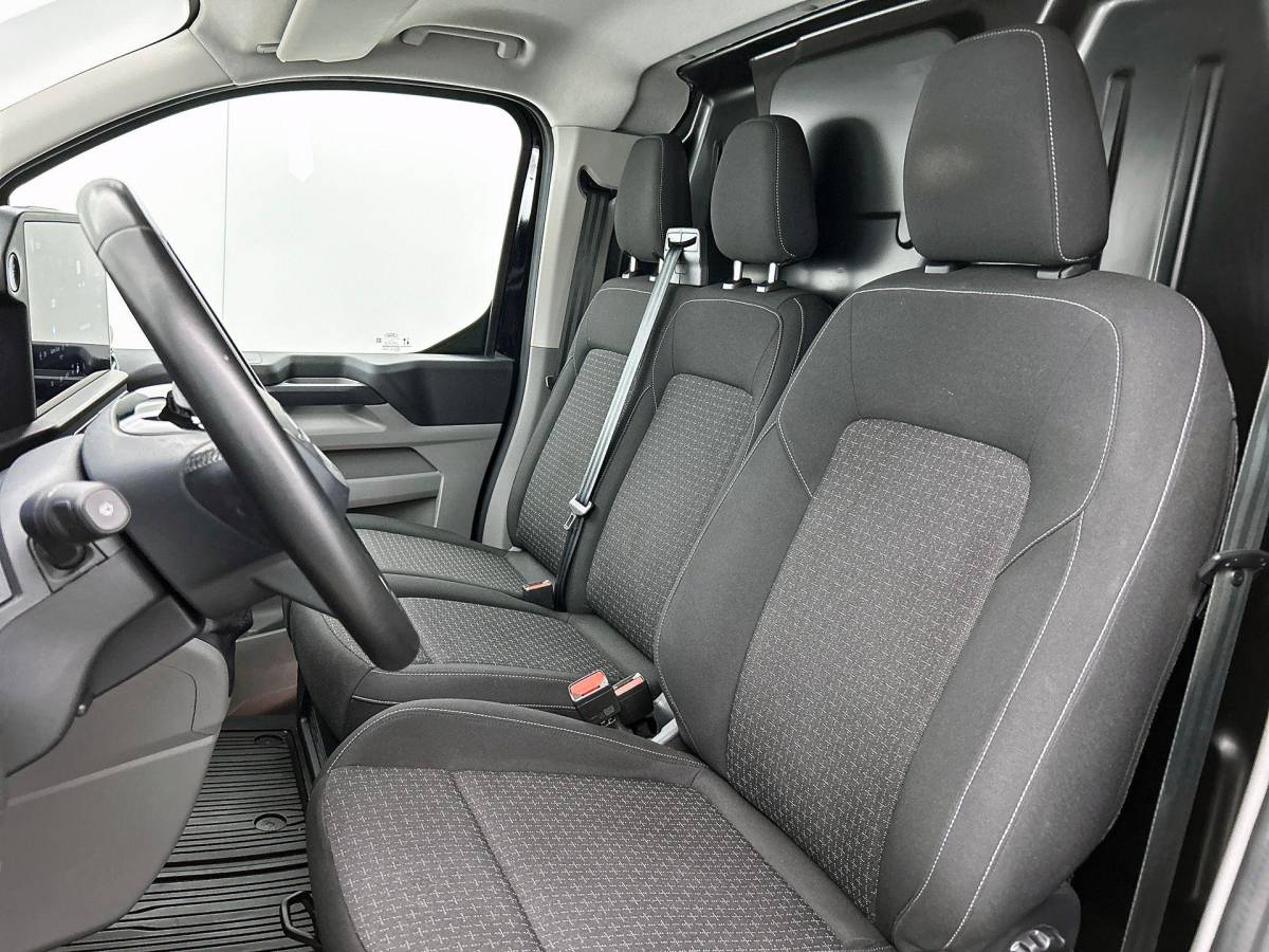 Ford Transit Custom Ford Transit Custom 300 2.0 TDCI L2H1 Trend Nieuw Model Navigatie Cruise Camera Parkeersensoren Trekhaak