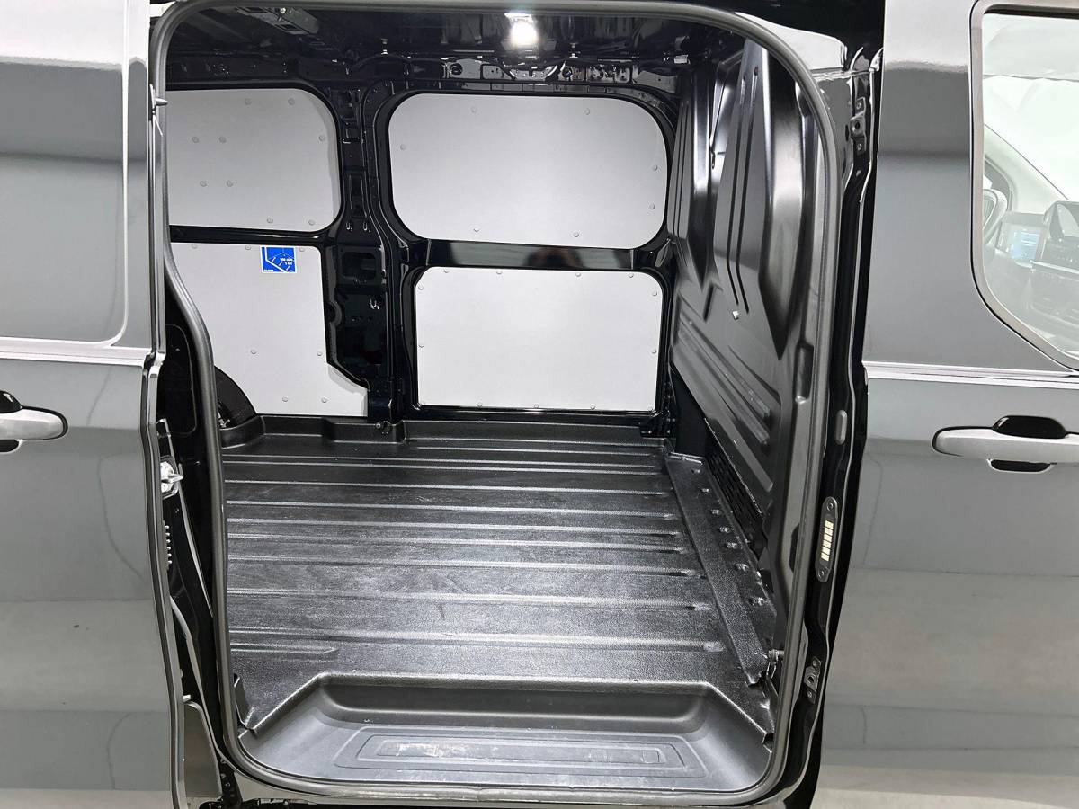 Ford Transit Custom Ford Transit Custom 300 2.0 TDCI L2H1 Trend Nieuw Model Navigatie Cruise Camera Parkeersensoren Trekhaak