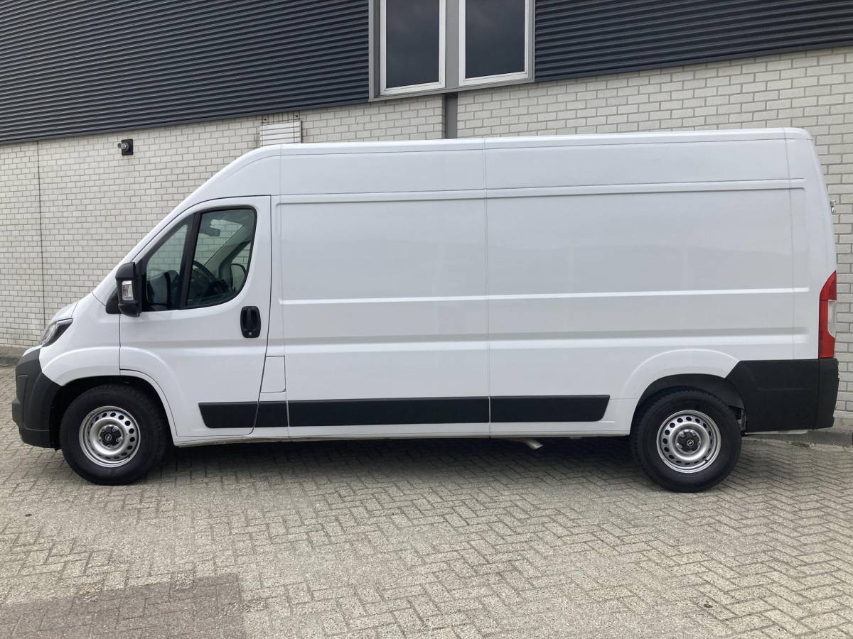 Opel Movano Opel Movano 2.2D 140pk S&S L3H2 3.5t | Automaat | Navigatie | Laadruimte betimmerd | Climate control | Cruise control | Digitale binnenspiegel | 3 Zitplaatsen