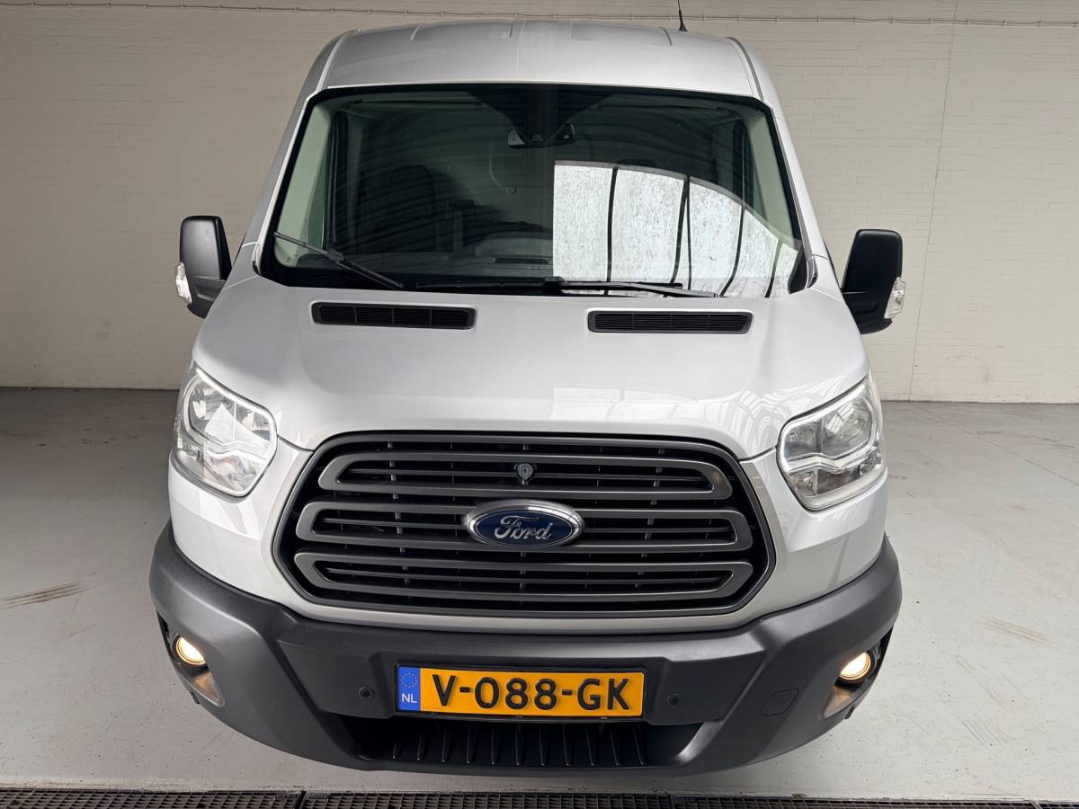 Ford Transit Ford Transit Servicewagen 350 2.0 TDCI 131PK euro6 L2H2 3Persoons Trend 3Persoons, Sortimo werkplaats inrichting, RIJKLAARPRIJS