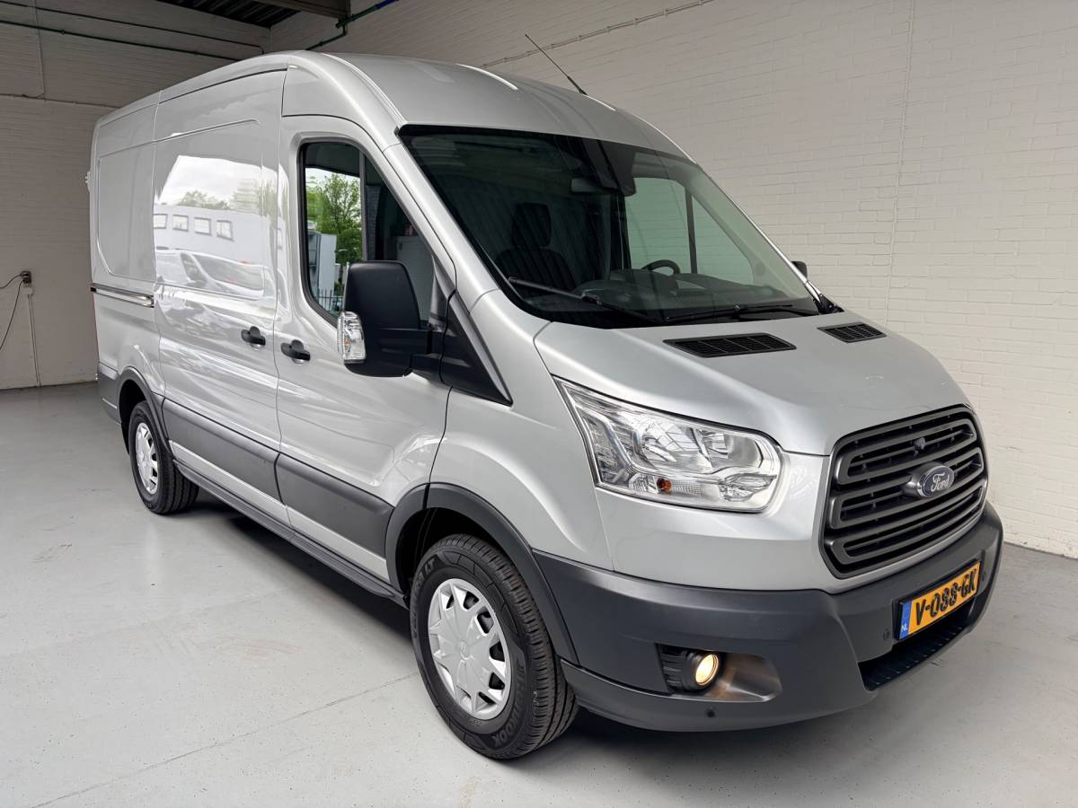 Ford Transit Ford Transit Servicewagen 350 2.0 TDCI 131PK euro6 L2H2 3Persoons Trend 3Persoons, Sortimo werkplaats inrichting, RIJKLAARPRIJS
