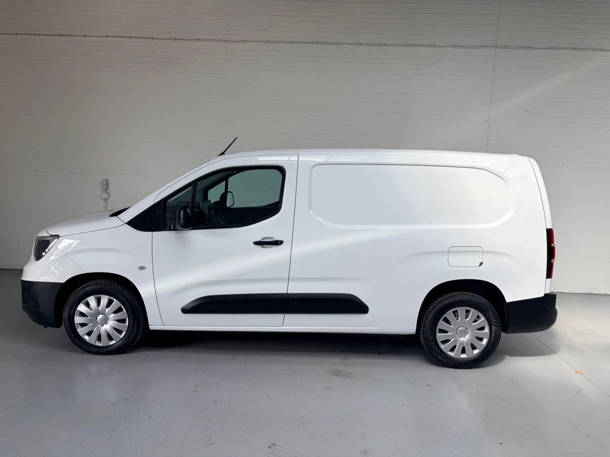 Opel Combo Opel Combo 1.5D 100pk euro6 L2H1 Edition, Airco, Groot Navigatie, Nederlandse bus! 1ste Eigenaar! RIJKLAARPRIJS!