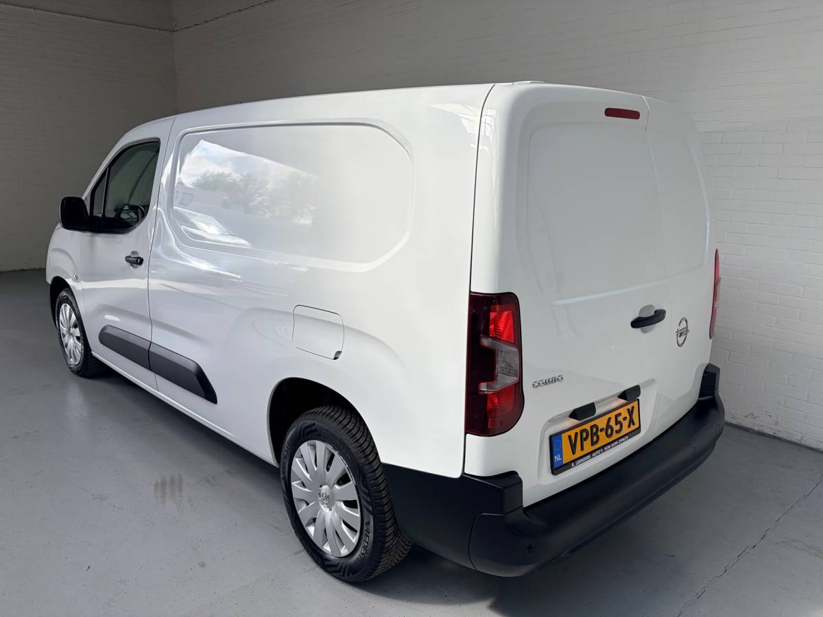 Opel Combo Opel Combo 1.5D 100pk euro6 L2H1 Edition, Airco, Groot Navigatie, Nederlandse bus! 1ste Eigenaar! RIJKLAARPRIJS!
