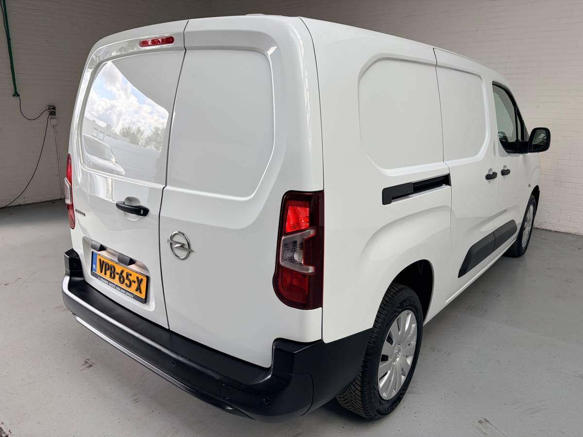 Opel Combo Opel Combo 1.5D 100pk euro6 L2H1 Edition, Airco, Groot Navigatie, Nederlandse bus! 1ste Eigenaar! RIJKLAARPRIJS!