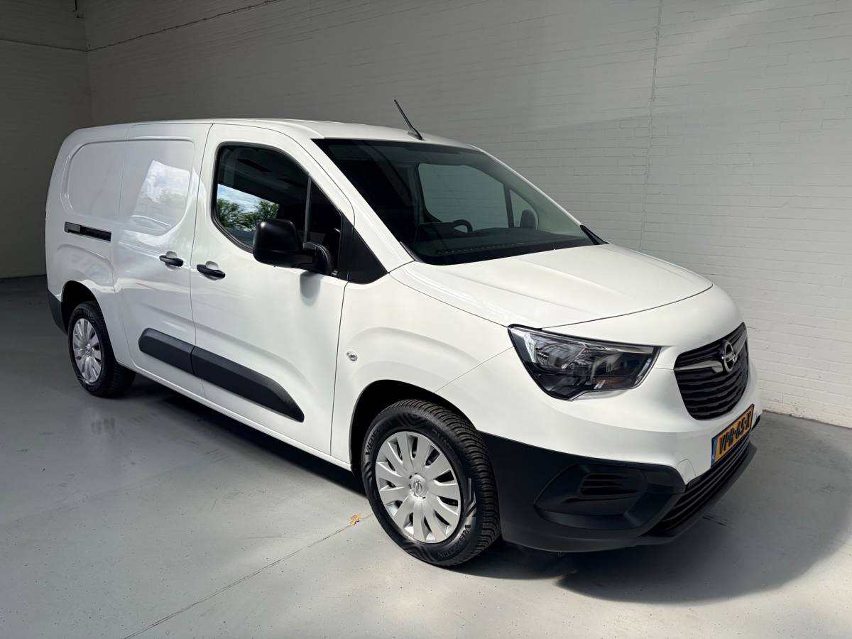 Opel Combo Opel Combo 1.5D 100pk euro6 L2H1 Edition, Airco, Groot Navigatie, Nederlandse bus! 1ste Eigenaar! RIJKLAARPRIJS!