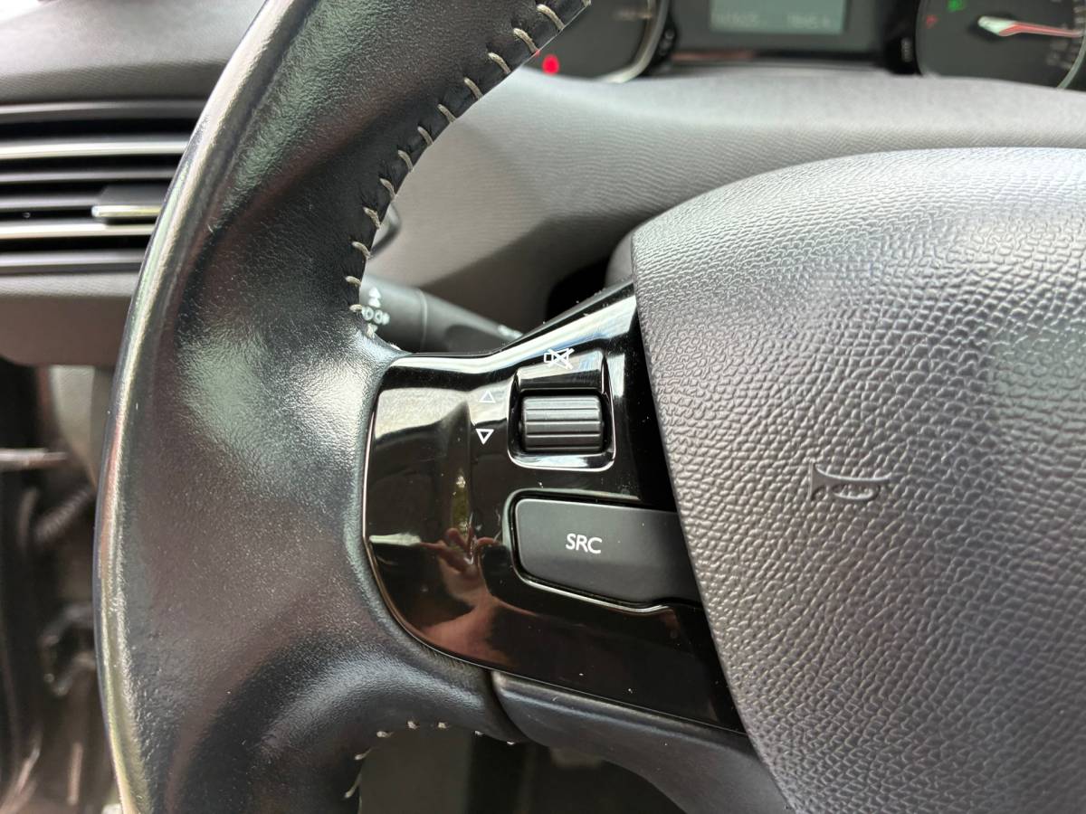 Peugeot 308 Peugeot 308 SW 1.2 PureTech Blue Lease Executive | Leder + Pano + Cruise + Navi Nu € 6.975,-!!!