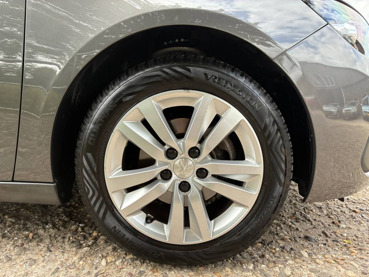 Peugeot 308 Peugeot 308 SW 1.2 PureTech Blue Lease Executive | Leder + Pano + Cruise + Navi Nu € 6.975,-!!!