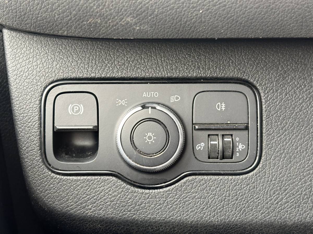 Mercedes-Benz eSprinter Mercedes-Benz eSprinter eSprinter 312 55kWh L2H2 Elektrisch 145km WLTP 93,7% (SOH) 80kw Snelladen Climate Control Camera