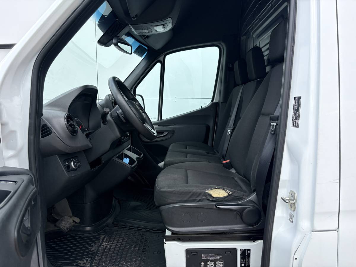 Mercedes-Benz eSprinter Mercedes-Benz eSprinter eSprinter 312 55kWh L2H2 Elektrisch 145km WLTP 93,7% (SOH) 80kw Snelladen Climate Control Camera