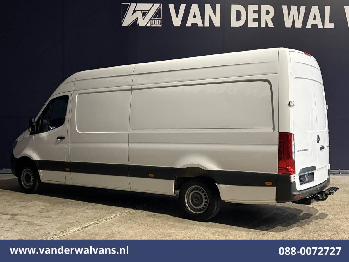Mercedes-Benz Sprinter Mercedes-Benz Sprinter 317 CDI 170pk L3H2 Euro6 Airco | 2800kg Trekhaak | Bijrijdersbank Bluetooth telefoonvoorbereiding