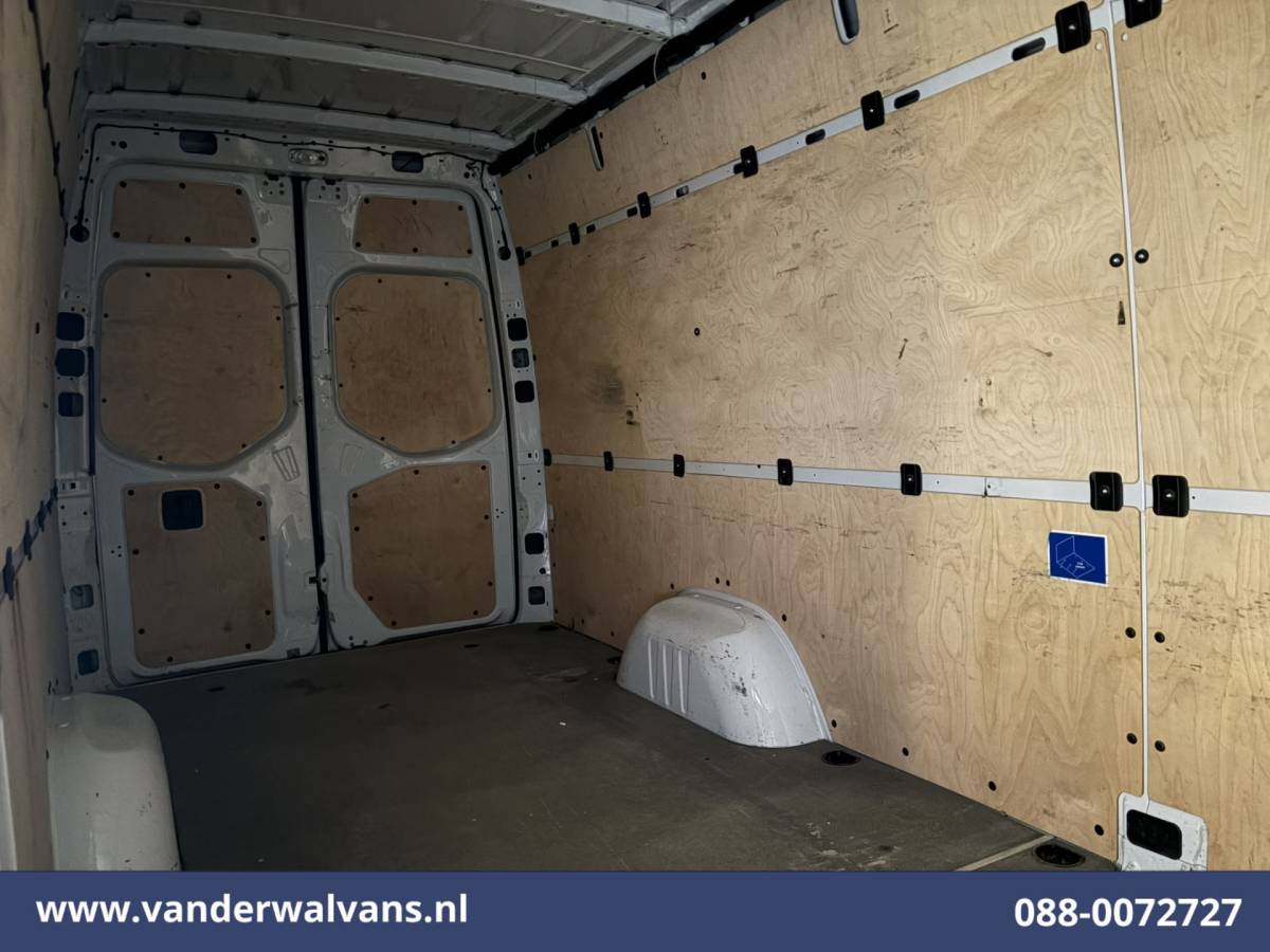 Mercedes-Benz Sprinter Mercedes-Benz Sprinter 317 CDI 170pk L3H2 Euro6 Airco | 2800kg Trekhaak | Bijrijdersbank Bluetooth telefoonvoorbereiding
