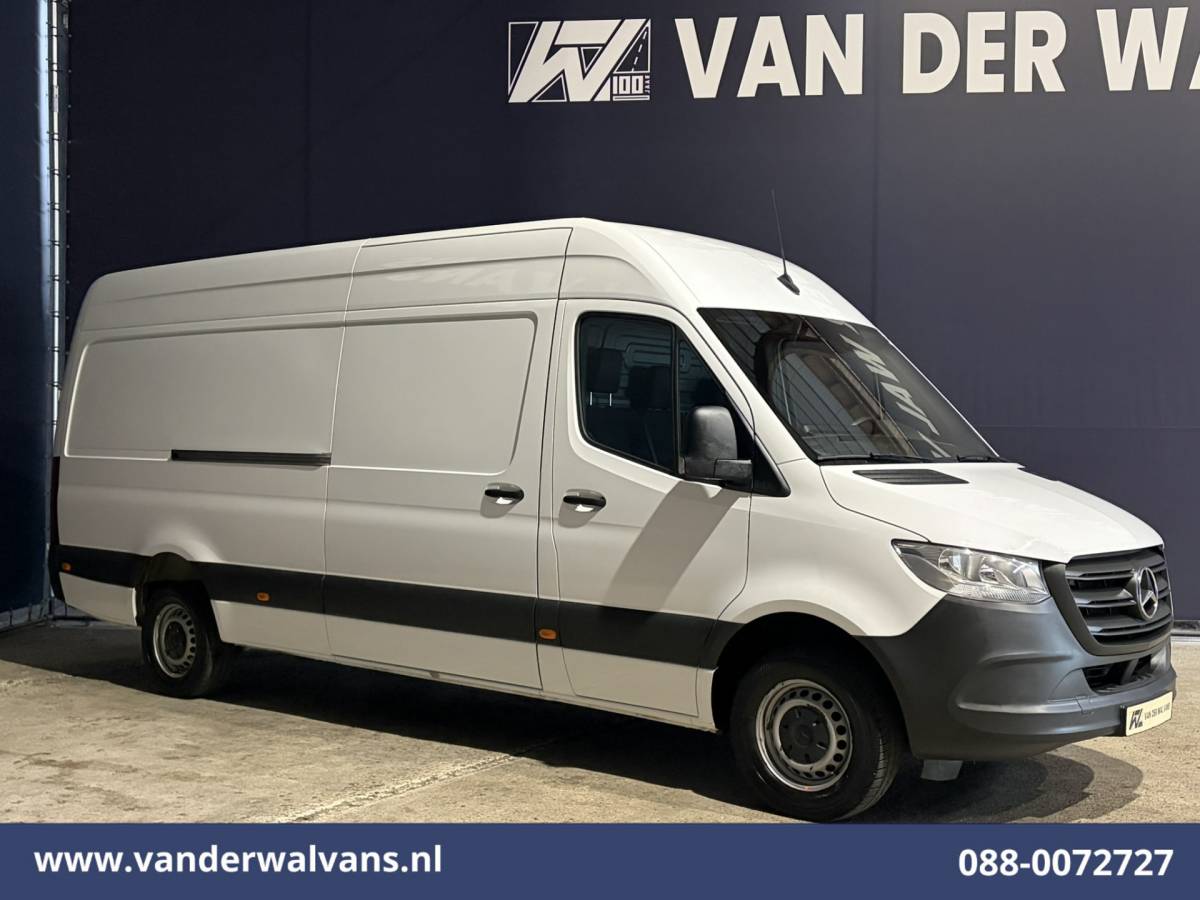 Mercedes-Benz Sprinter Mercedes-Benz Sprinter 317 CDI 170pk L3H2 Euro6 Airco | 2800kg Trekhaak | Bijrijdersbank Bluetooth telefoonvoorbereiding