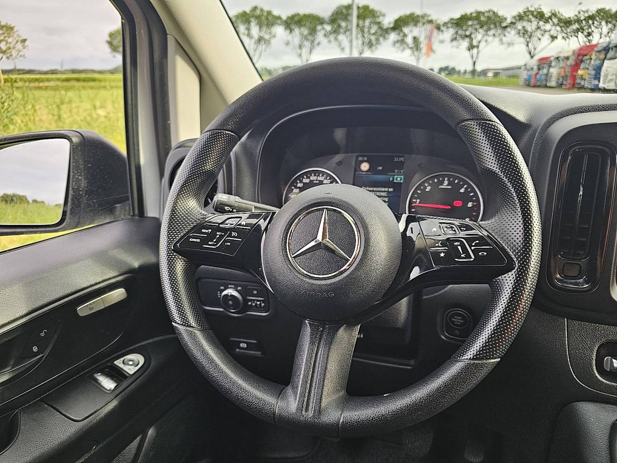 Mercedes-Benz Vito MERCEDES-BENZ VITO 116 l2 mbux navi camera!