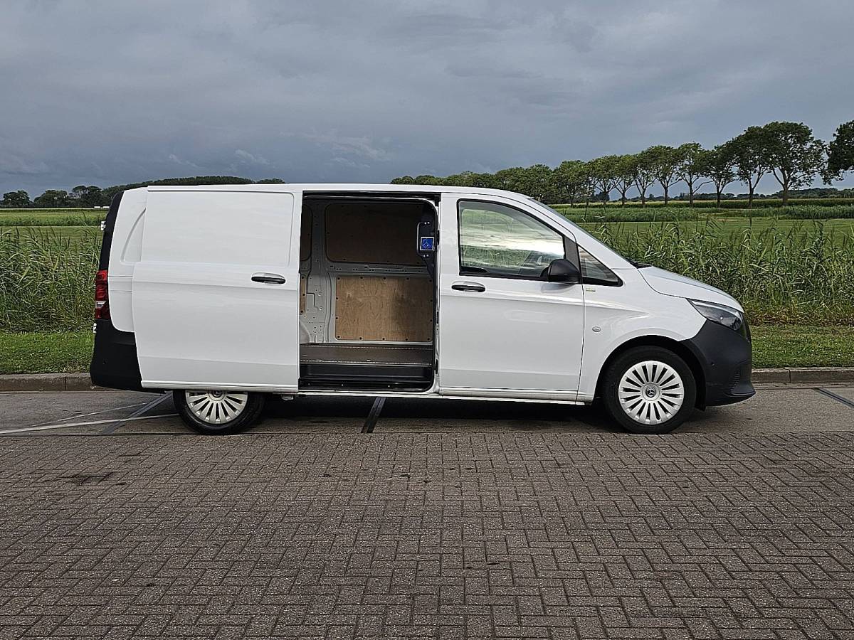 Mercedes-Benz Vito MERCEDES-BENZ VITO 116 l2 mbux navi camera!
