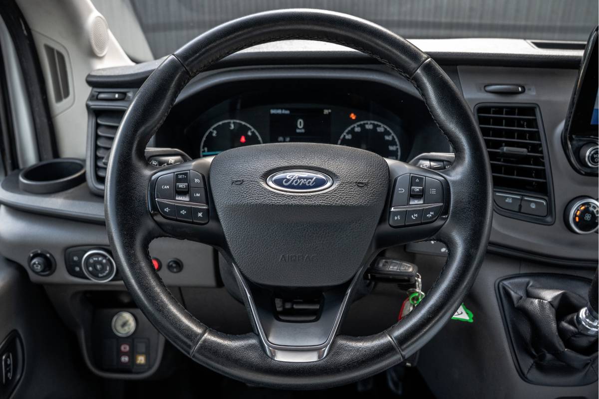 Ford Transit Ford Transit **2.0 EcoBlue BE-Trekker | N1 | 6-Zits | 170 PK | Cruise | Airco**