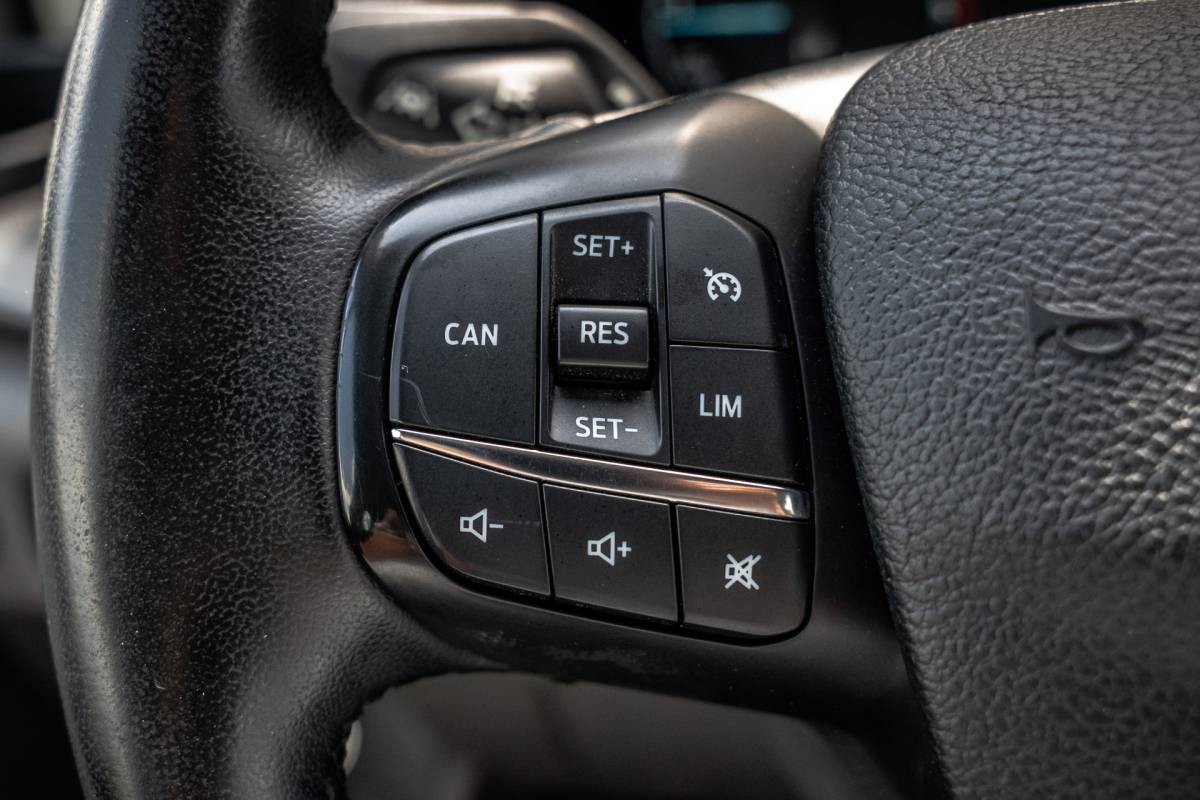 Ford Transit Ford Transit **2.0 EcoBlue BE-Trekker | N1 | 6-Zits | 170 PK | Cruise | Airco**