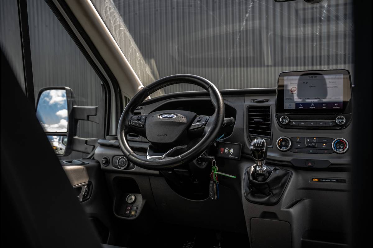Ford Transit Ford Transit **2.0 EcoBlue BE-Trekker | N1 | 6-Zits | 170 PK | Cruise | Airco**
