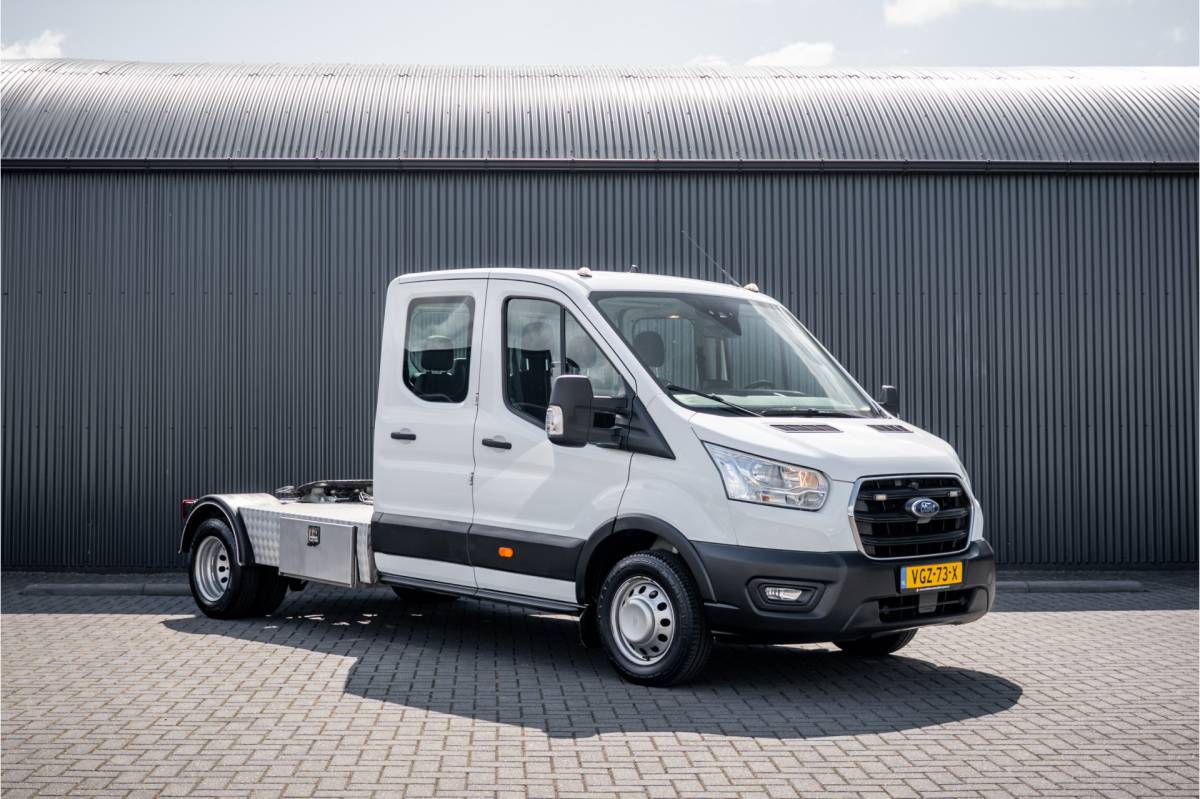 Ford Transit Ford Transit **2.0 EcoBlue BE-Trekker | N1 | 6-Zits | 170 PK | Cruise | Airco**