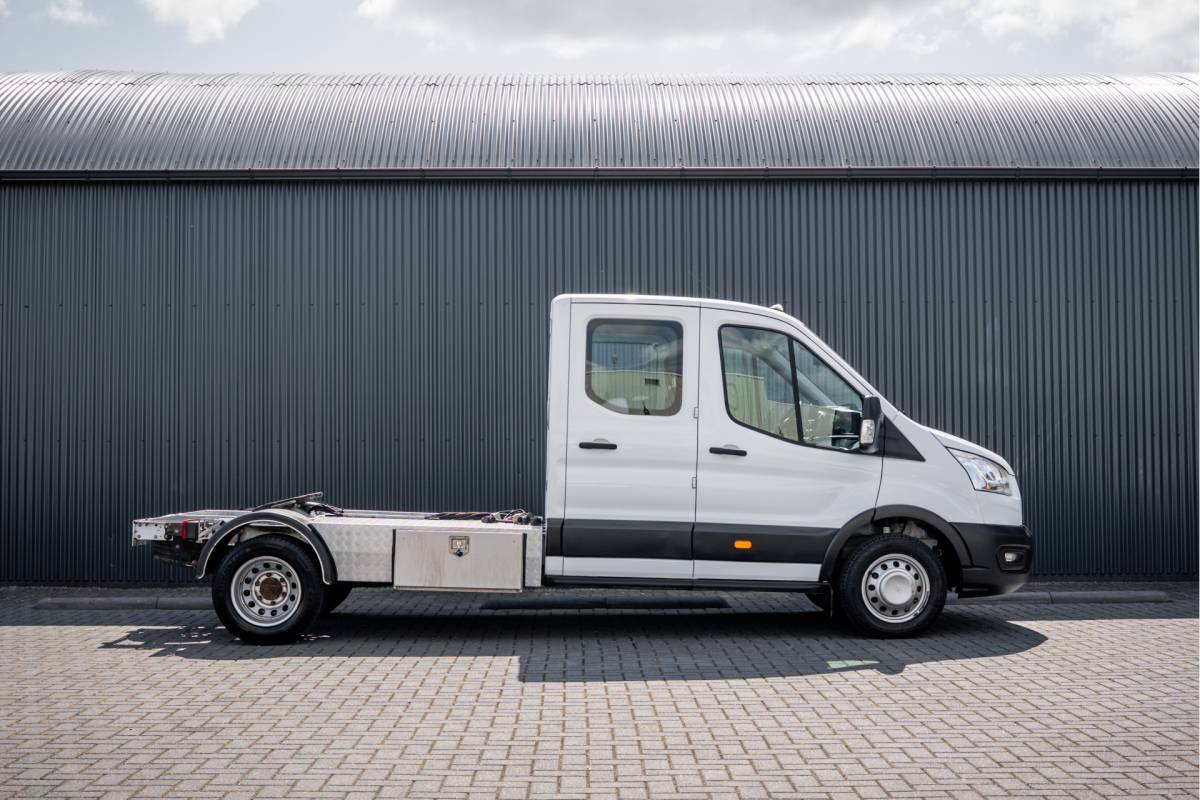 Ford Transit Ford Transit **2.0 EcoBlue BE-Trekker | N1 | 6-Zits | 170 PK | Cruise | Airco**
