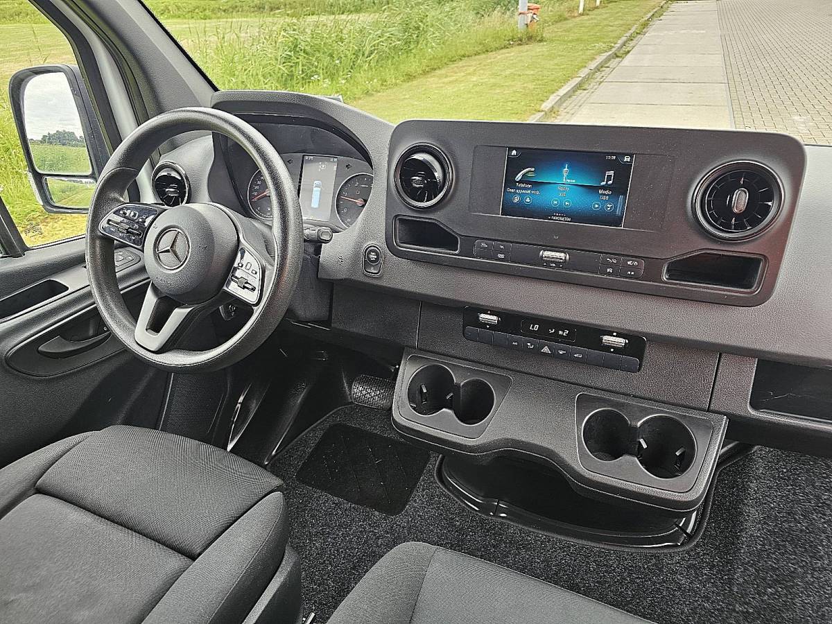 Mercedes-Benz Sprinter MERCEDES-BENZ SPRINTER 316 cdi aut. l2h2 led