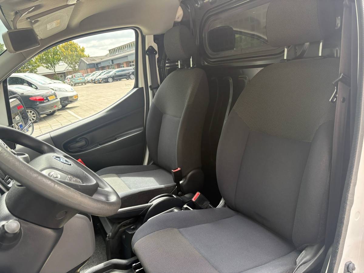 Nissan e-NV200 Nissan E-NV200 Optima 40 kWh|SOH 87%|NAP|airco|cruise|achteruitrijcamera|bluetooth|parkeersensoren|trekhaak|elektrisch pakket