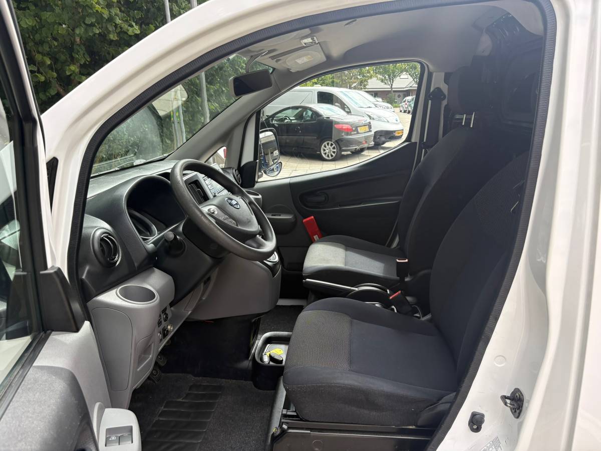 Nissan e-NV200 Nissan E-NV200 Optima 40 kWh|SOH 87%|NAP|airco|cruise|achteruitrijcamera|bluetooth|parkeersensoren|trekhaak|elektrisch pakket