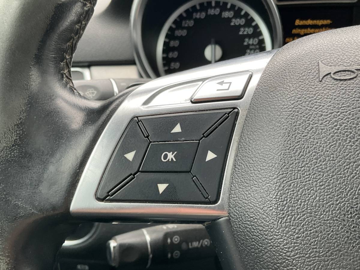 Mercedes-Benz ML Mercedes-Benz ML 350 BLUETEC 4MATIC Grijs-kenteken Pano Elek.Trekhaak Leer Stoelverw Zie opmerkingen!