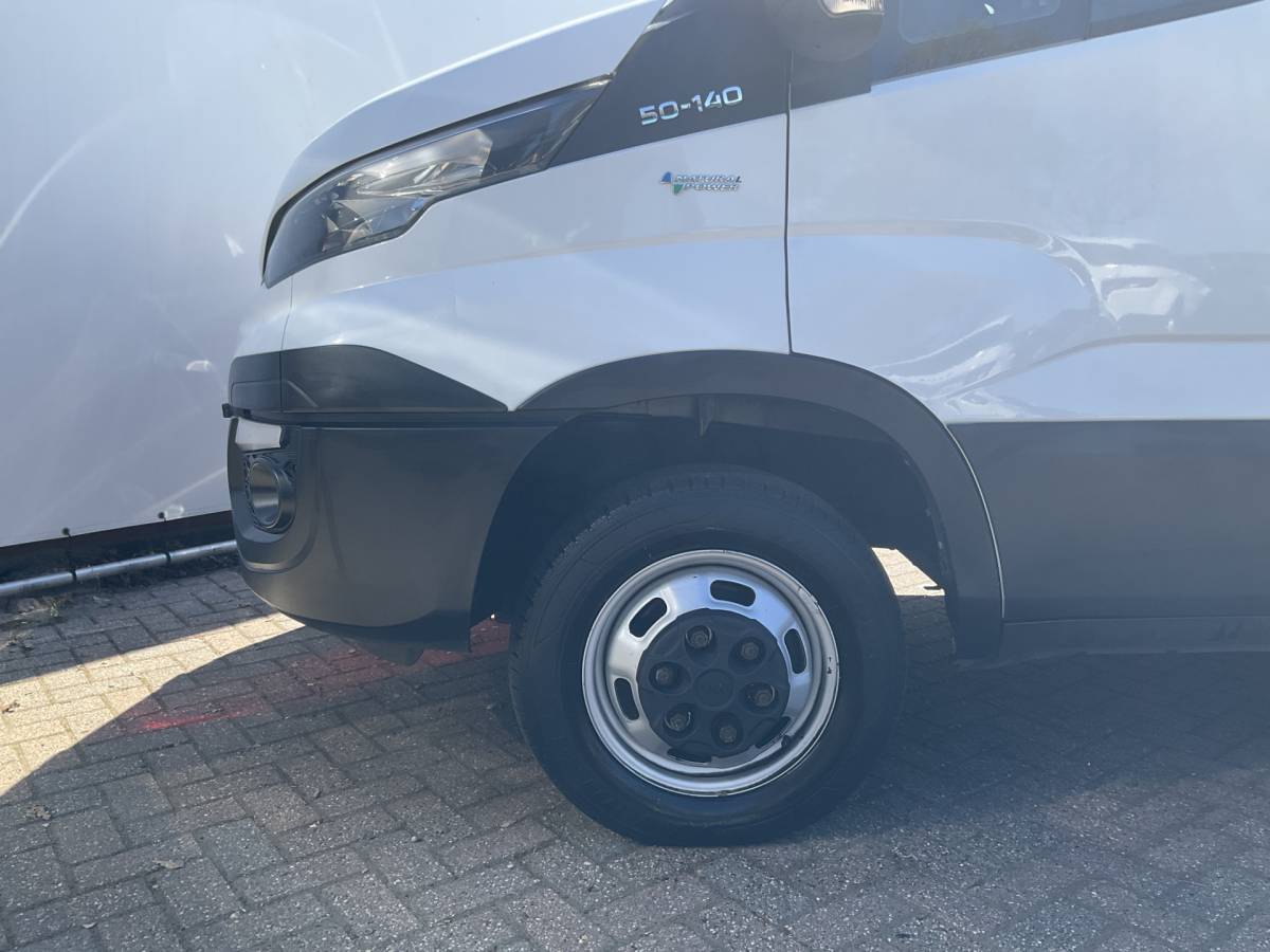 Iveco  Iveco 50C14N 3.0 CNG 2xSchuifdeur Camera Clima Cruise Trekhaak Camperombouw