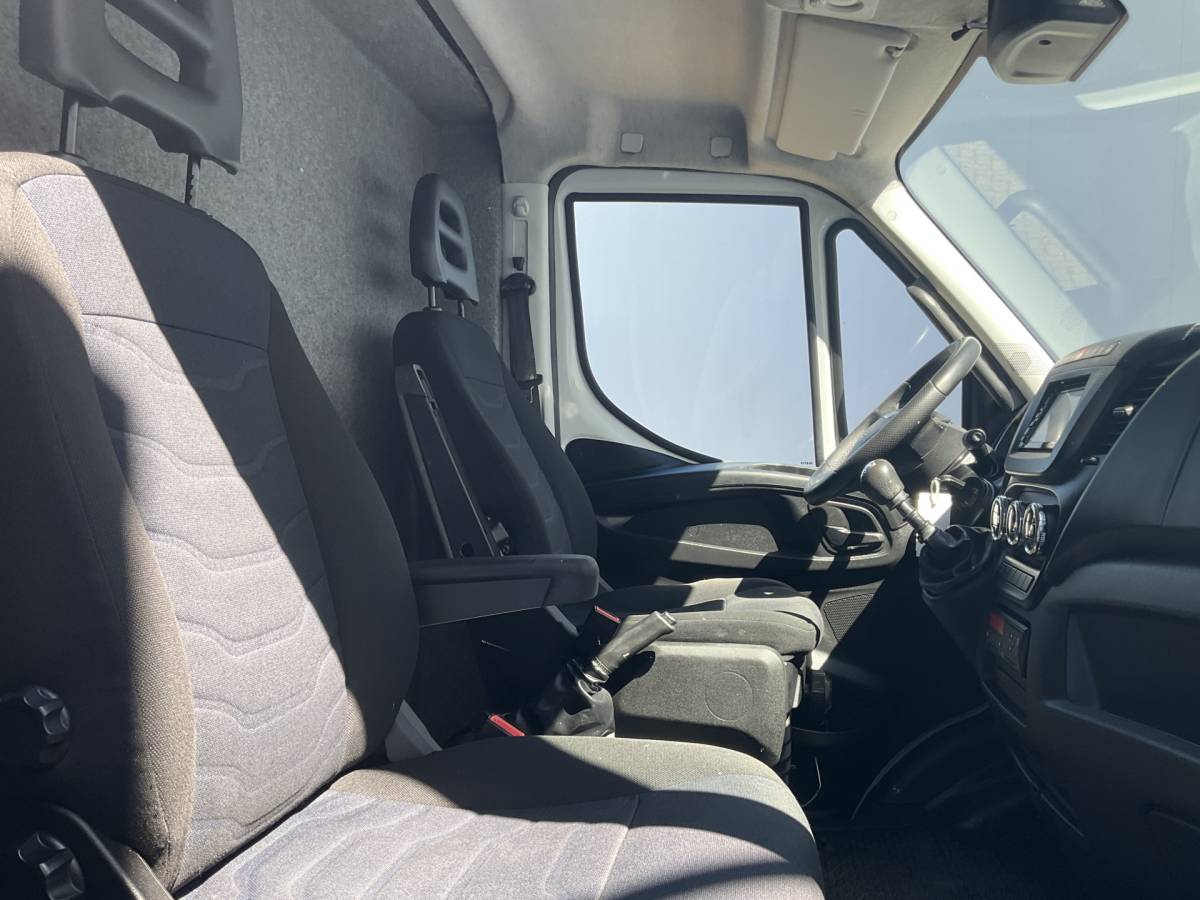 Iveco  Iveco 50C14N 3.0 CNG 2xSchuifdeur Camera Clima Cruise Trekhaak Camperombouw