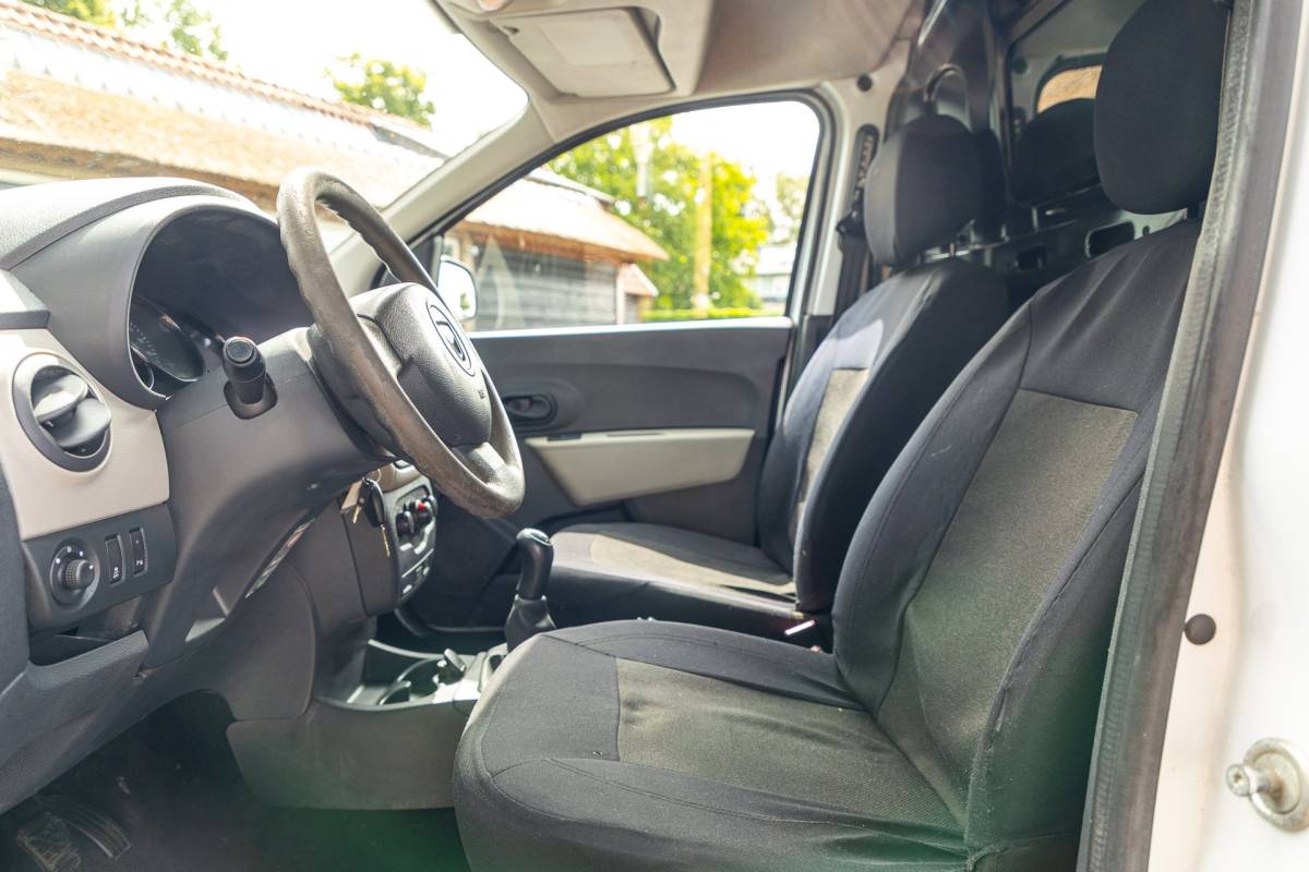 Dacia Dokker Dacia Dokker 1.5 dCi 75 Ambiance Airco I Trekhaak I Imperiaal I Parkeersensoren I NAP I BTW