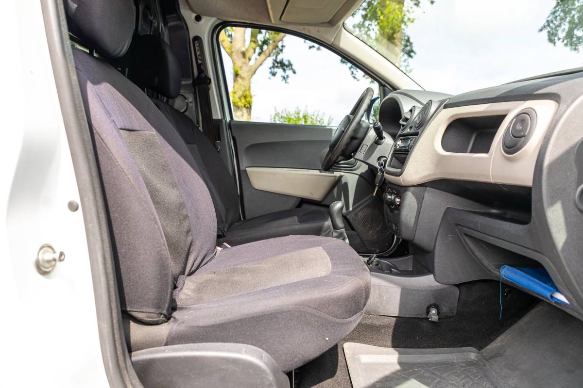 Dacia Dokker Dacia Dokker 1.5 dCi 75 Ambiance Airco I Trekhaak I Imperiaal I Parkeersensoren I NAP I BTW