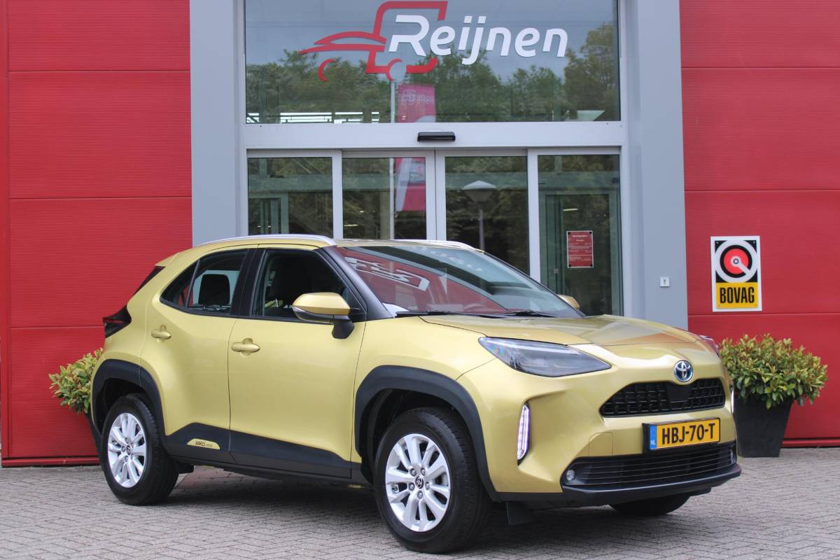 Toyota Yaris Cross Toyota Yaris Cross 1.5 Hybrid Dynamic | KEYLESS ENTRY / START | VOORSTOELEN VERWARMD | STUUR VERWARMING | HEAD-UP DISPLAY | LED KOPLAMPEN | ADAPTIVE CRUISE CONTROL | LANE ASIST |  ELEKTRISCH BEDIENBARE ACHTERKLEP | DRAADLOOS APPLE CARPLAY | ANDROID AUTO |  ACHTERUITRIJCAMERA | DRAADLOZE TELEFOONLADER | VOORRUIT VERWARMING | 16″ LICHTMETALEN VELGEN |