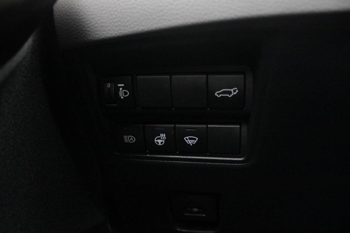 Toyota Yaris Cross Toyota Yaris Cross 1.5 Hybrid Dynamic | KEYLESS ENTRY / START | VOORSTOELEN VERWARMD | STUUR VERWARMING | HEAD-UP DISPLAY | LED KOPLAMPEN | ADAPTIVE CRUISE CONTROL | LANE ASIST |  ELEKTRISCH BEDIENBARE ACHTERKLEP | DRAADLOOS APPLE CARPLAY | ANDROID AUTO |  ACHTERUITRIJCAMERA | DRAADLOZE TELEFOONLADER | VOORRUIT VERWARMING | 16″ LICHTMETALEN VELGEN |