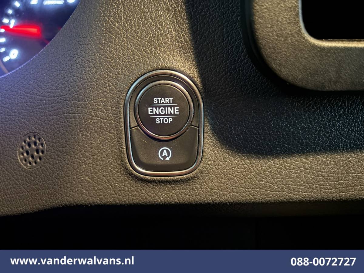 Mercedes-Benz Sprinter Mercedes-Benz Sprinter 211 CDI 115pk L2H2 Euro6 Airco | Trekhaak | Bijrijdersbank Bluetooth telefoonvoorbereiding