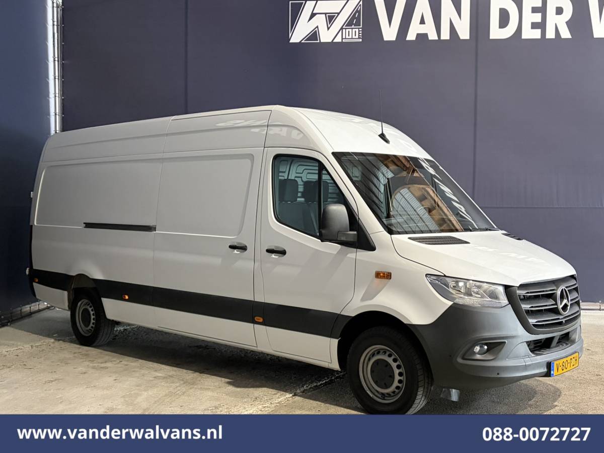 Mercedes-Benz Sprinter Mercedes-Benz Sprinter 317 CDI 170pk L3H2 Euro6 Airco | 360 Graden Camera | Navigatie | Apple Carplay | Chauffeursstoel Cruisecontrol, Android Auto, Stoelverwarming, 270 Graden Achterdeuren, Parkeersensoren, Bijrijdersbank