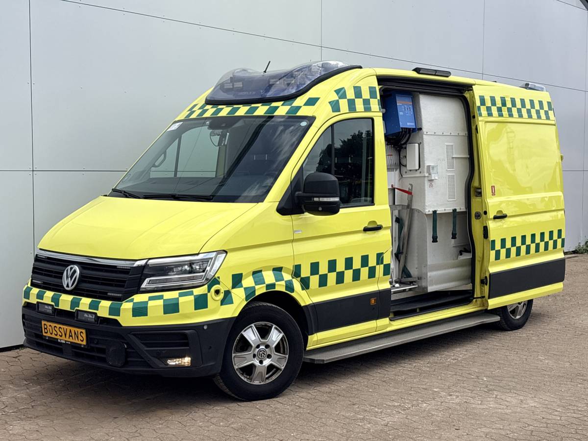 Volkswagen Crafter Volkswagen Crafter 2.0 TDI 177PK Ambulance L3H3 Automaat ACC Climate Control Stroompunten Laadruimte Parkeersensoren