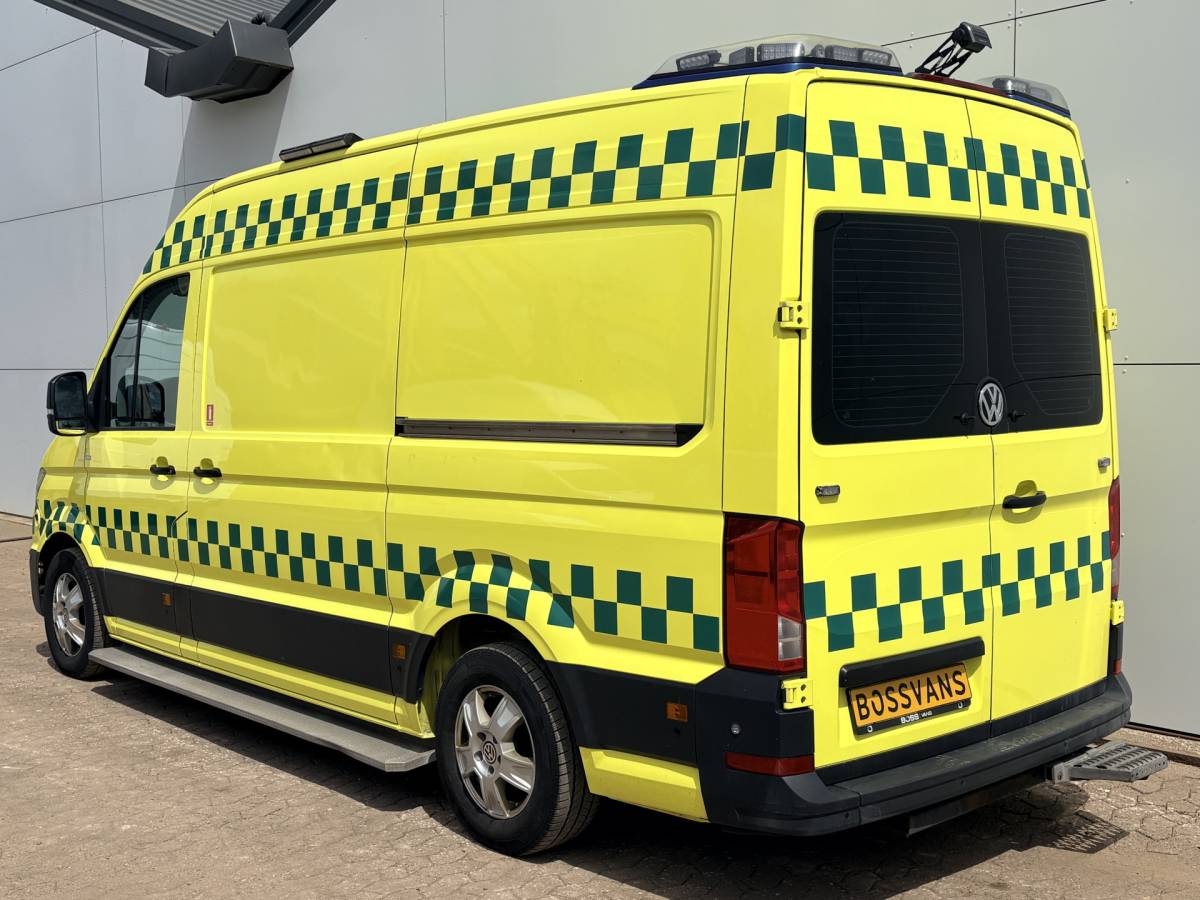 Volkswagen Crafter Volkswagen Crafter 2.0 TDI 177PK Ambulance L3H3 Automaat ACC Climate Control Stroompunten Laadruimte Parkeersensoren
