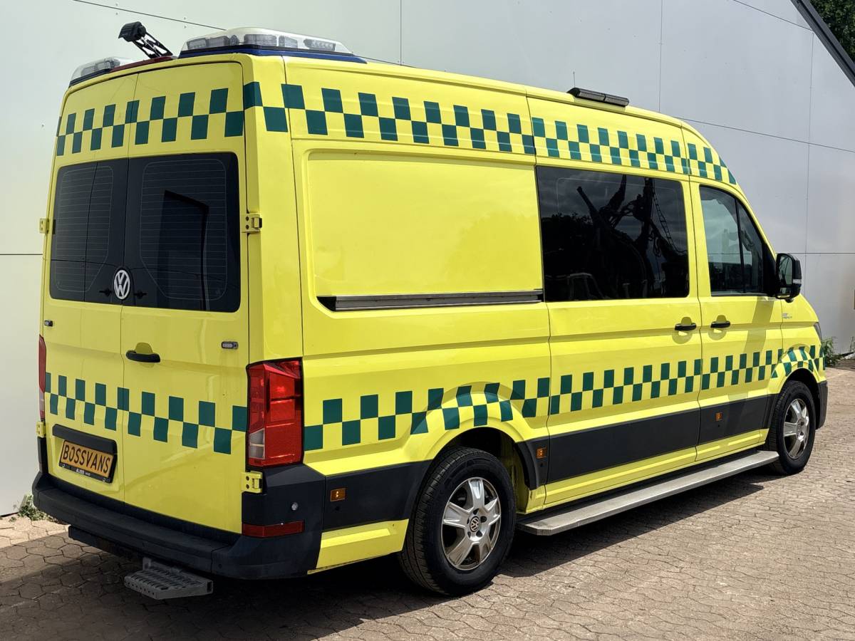 Volkswagen Crafter Volkswagen Crafter 2.0 TDI 177PK Ambulance L3H3 Automaat ACC Climate Control Stroompunten Laadruimte Parkeersensoren