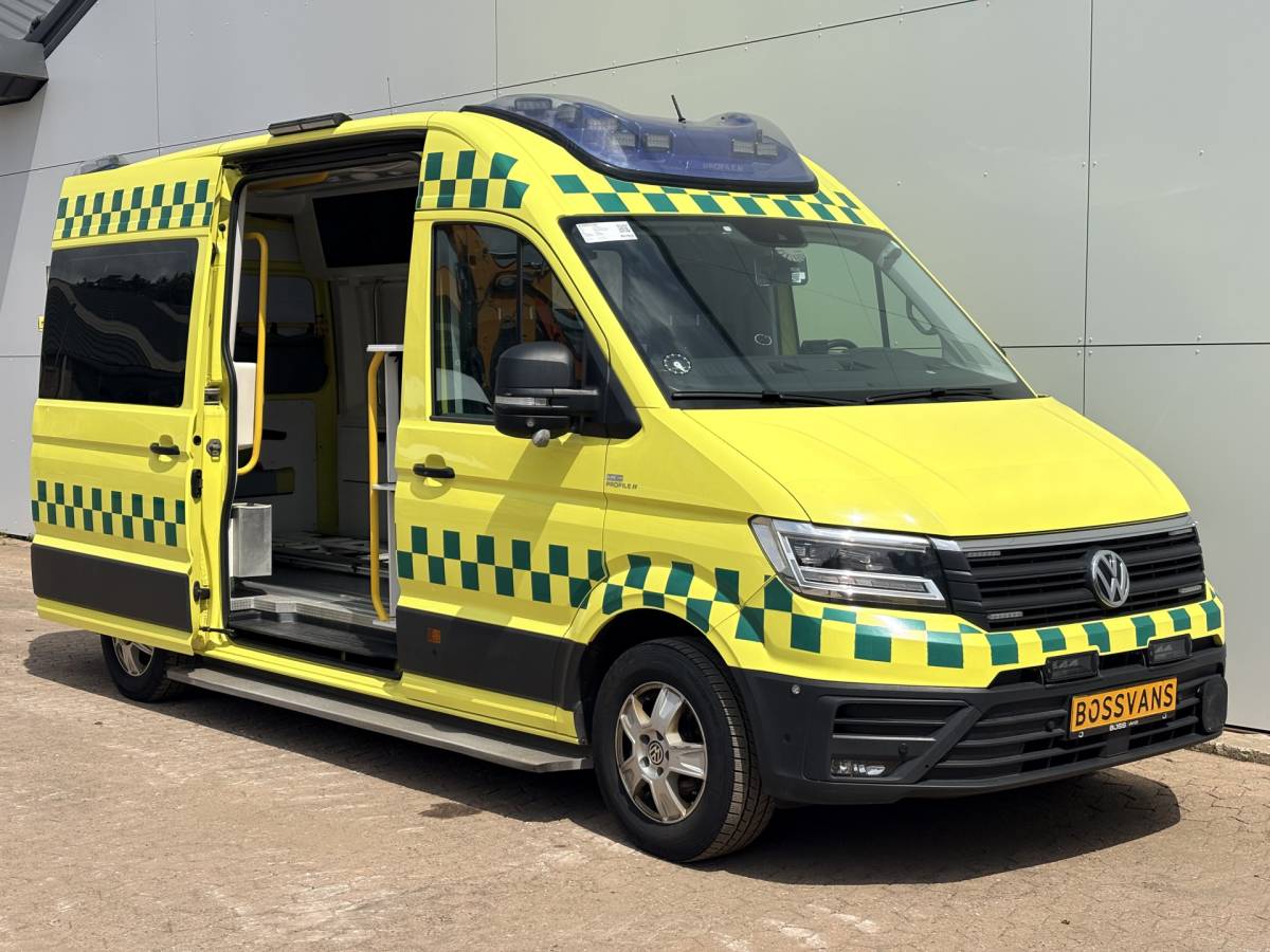 Volkswagen Crafter Volkswagen Crafter 2.0 TDI 177PK Ambulance L3H3 Automaat ACC Climate Control Stroompunten Laadruimte Parkeersensoren