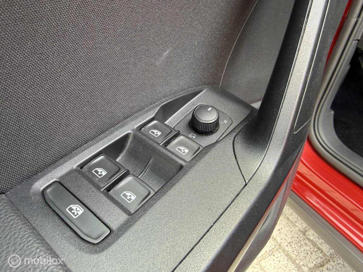 SEAT Arona Seat Arona 1.0 TSI FR Business Viritual/Winterpack/Camera/17′