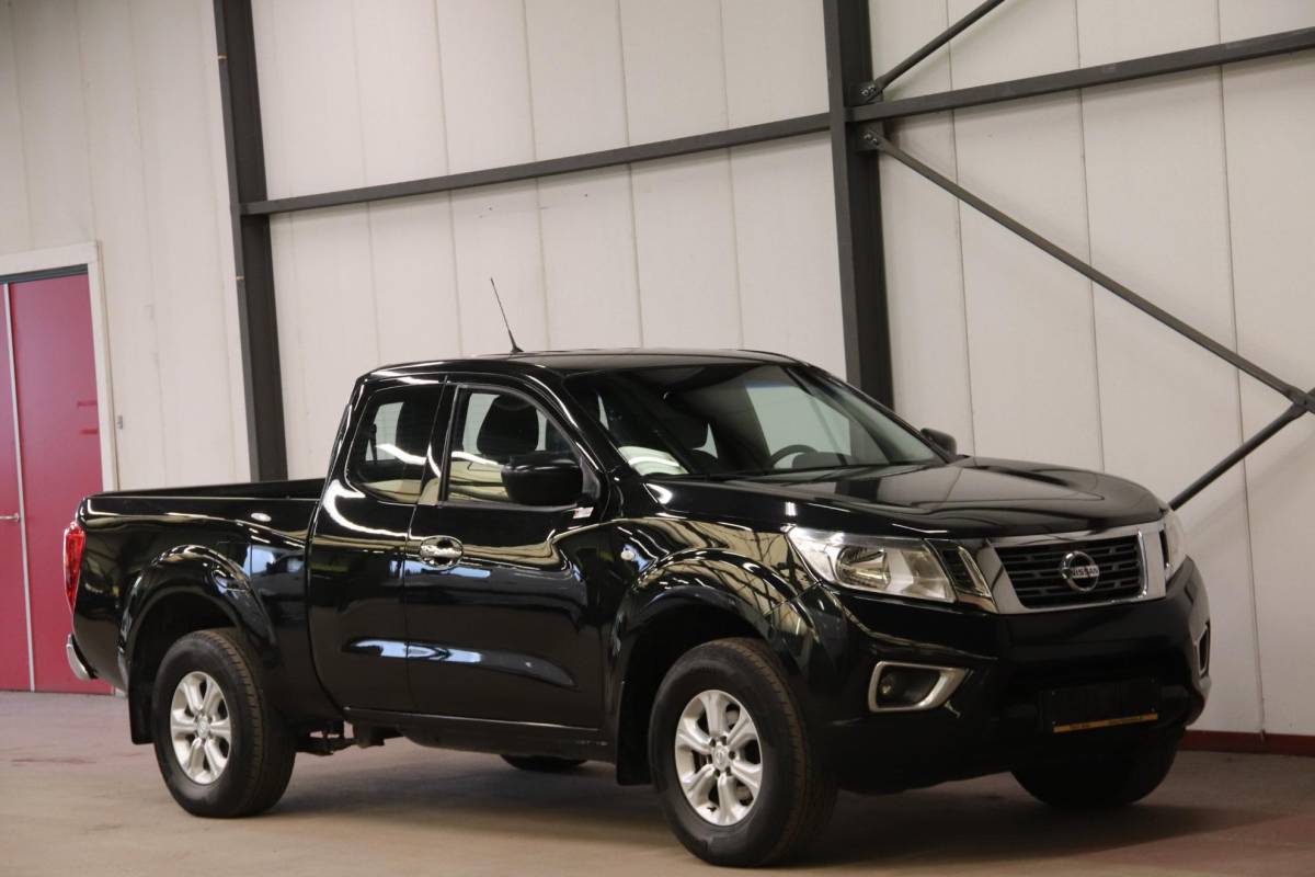 Nissan Navara Nissan NAVARA 2.3 dCi PICK UP 4X4 3500KG trekvermogen Nissan NAVARA 2.3 dCi PICK UP 4X4