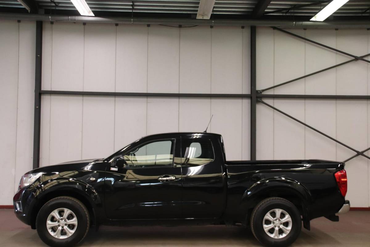 Nissan Navara Nissan NAVARA 2.3 dCi PICK UP 4X4 3500KG trekvermogen Nissan NAVARA 2.3 dCi PICK UP 4X4