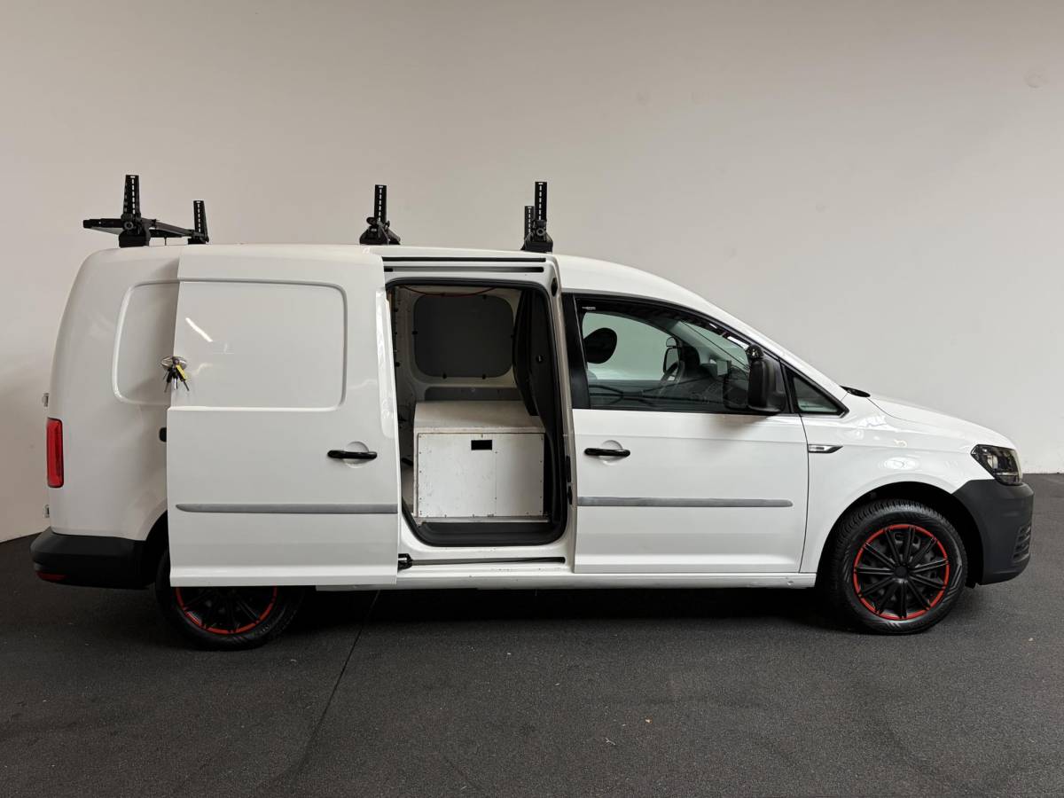 Volkswagen Caddy Volkswagen Caddy 2.0 TDI L2H1 BMT Maxi Trendline Airco Stoelverwarming Cruise Control Trekhaak
