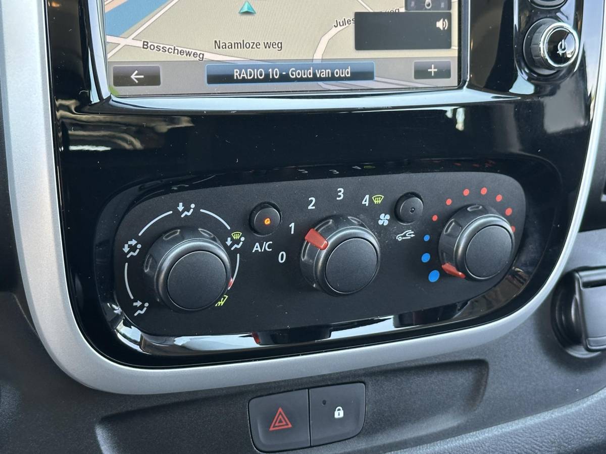 Renault Trafic Renault Trafic 1.6 dCi T29 L2H1 DC Dubbele cabine MARGE BTW VRIJ