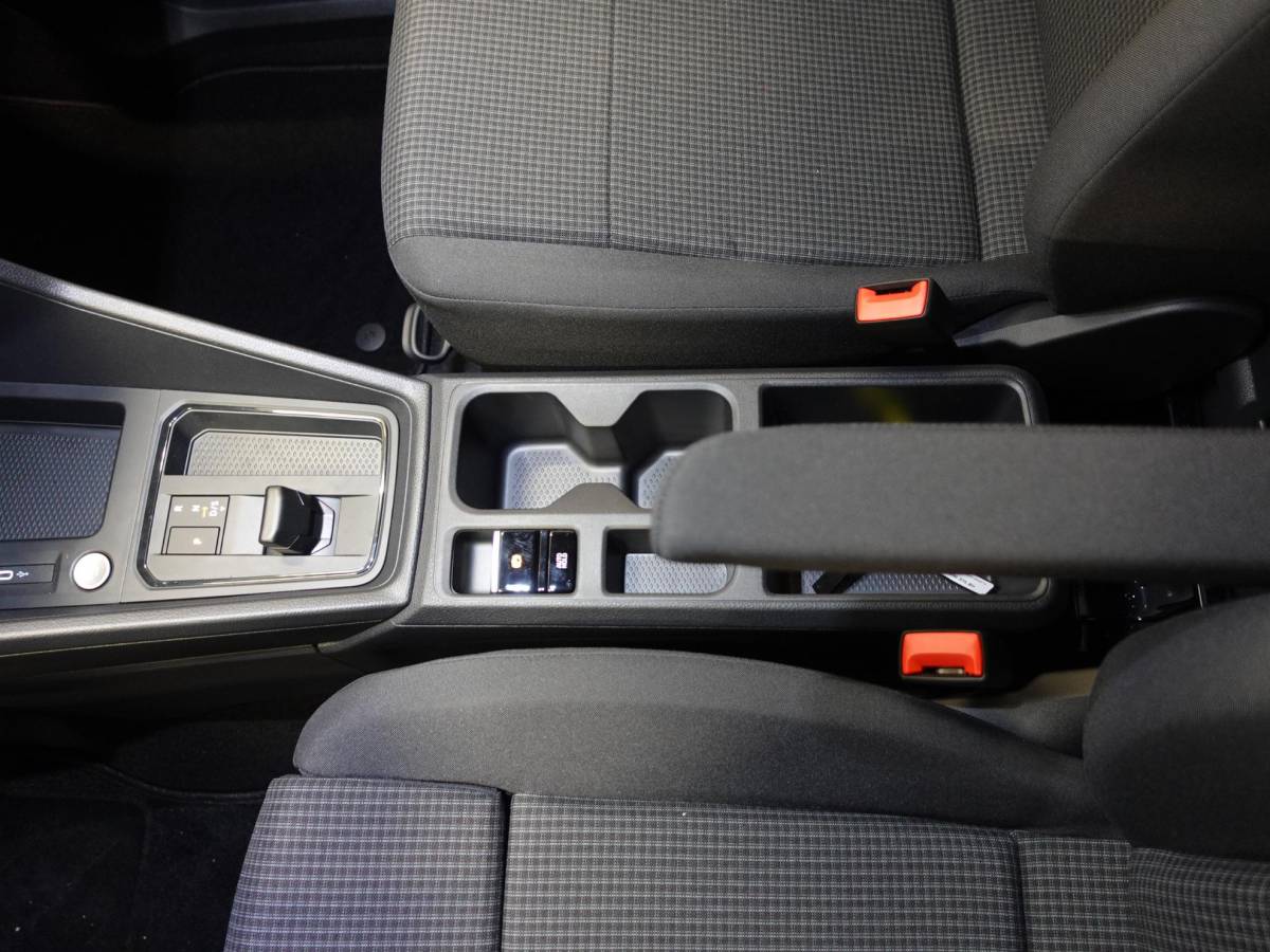 Volkswagen Caddy Volkswagen Caddy Cargo Maxi 2.0 TDI Style Automaat Airco Carplay Adaptive Cruise Control PDC VA Camera Trekhaak 17″ LM Velgen