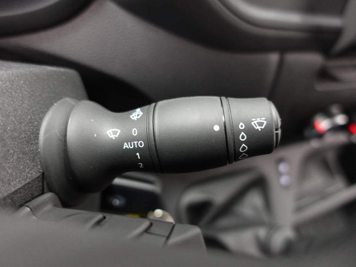 Renault Master Renault Master T33 2.3 dCi 135PK L2H2 Airco Cruise control Parkeersensoren Navigatie Trekhaak
