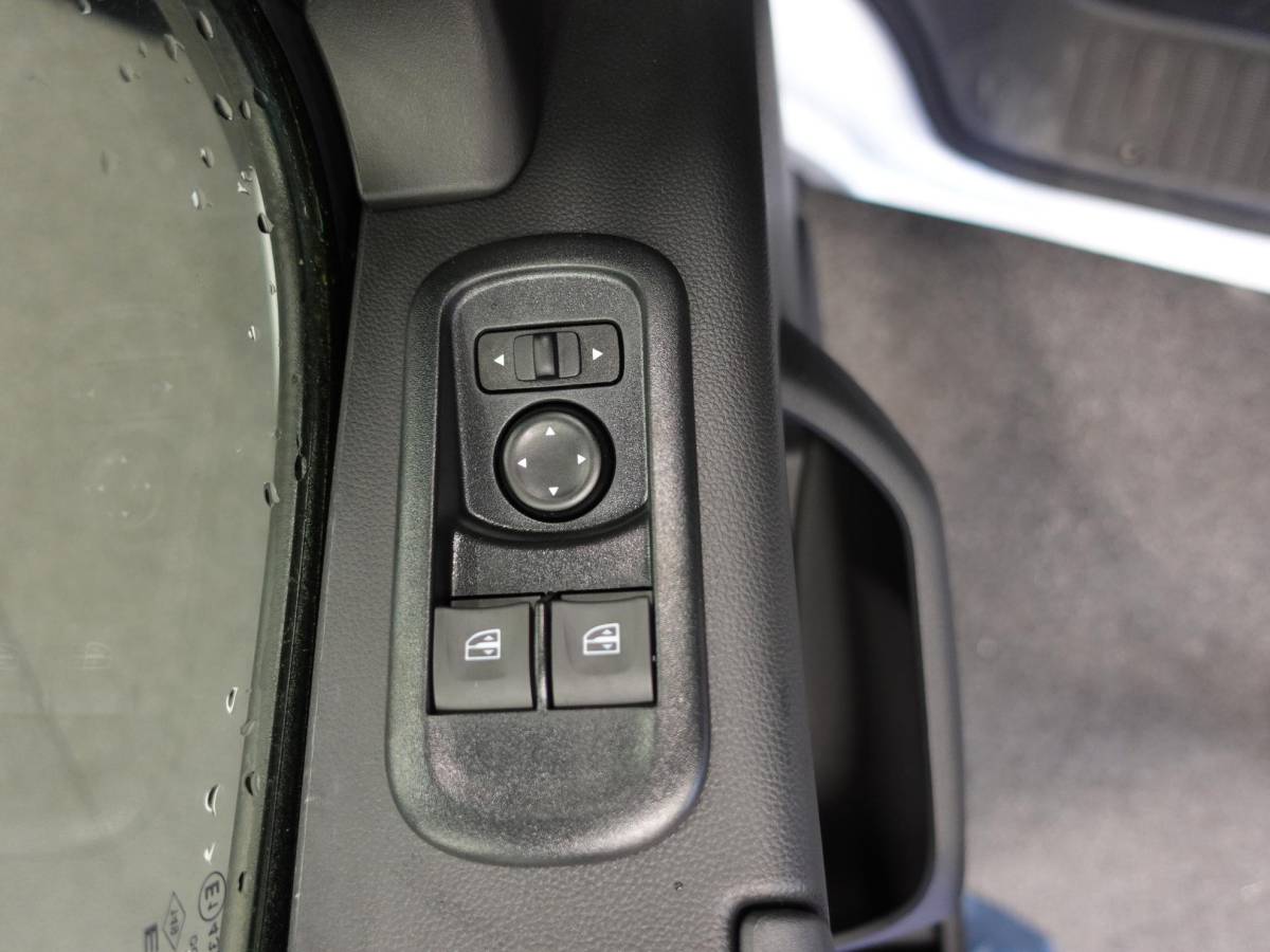 Renault Master Renault Master T33 2.3 dCi 135PK L2H2 Airco Cruise control Parkeersensoren Navigatie Trekhaak
