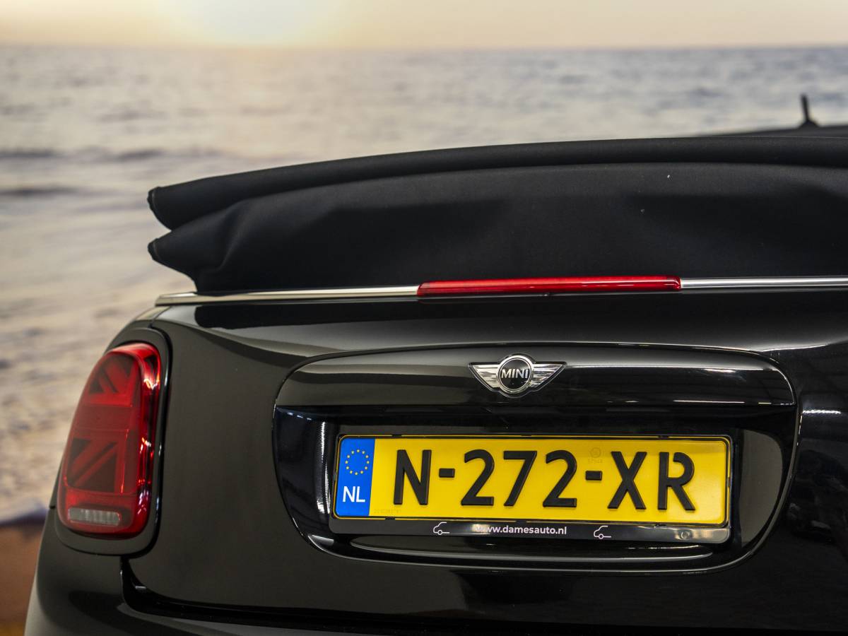 MINI Cooper Cabrio Mini Cabrio 1.5 Cooper Chili Cabriolet, vol opties, incl garantie
