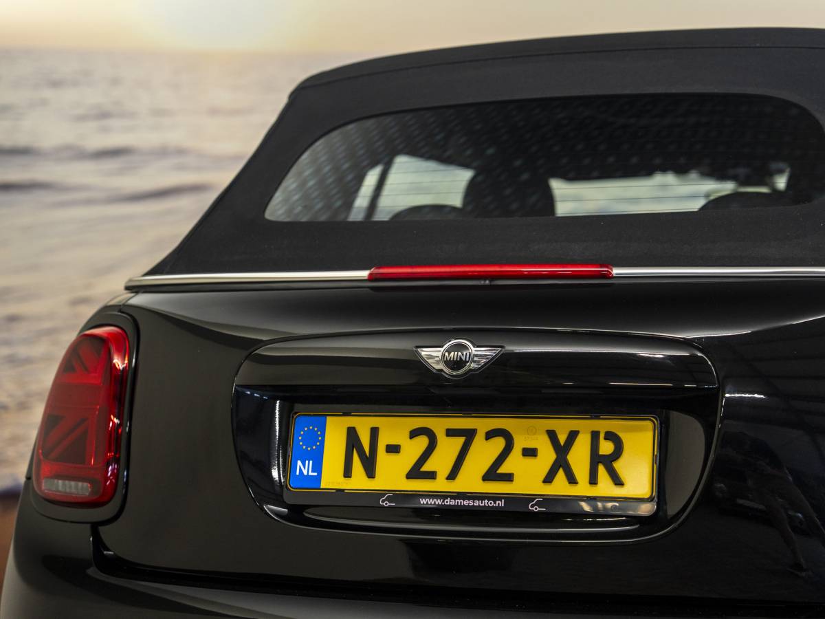 MINI Cooper Cabrio Mini Cabrio 1.5 Cooper Chili Cabriolet, vol opties, incl garantie